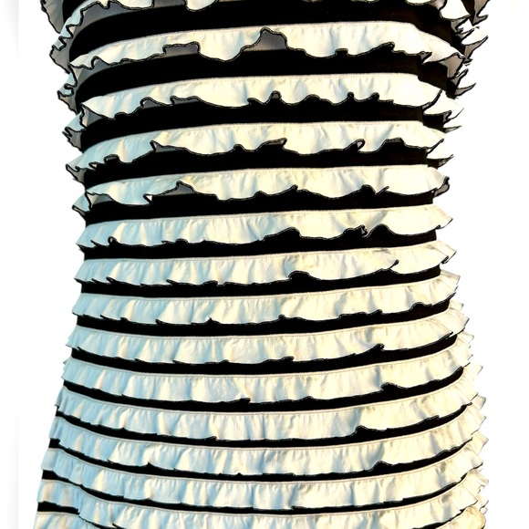 Ruffled Off Shoulder Dress by Samuel Dong Size XL - Picture 4 of 5